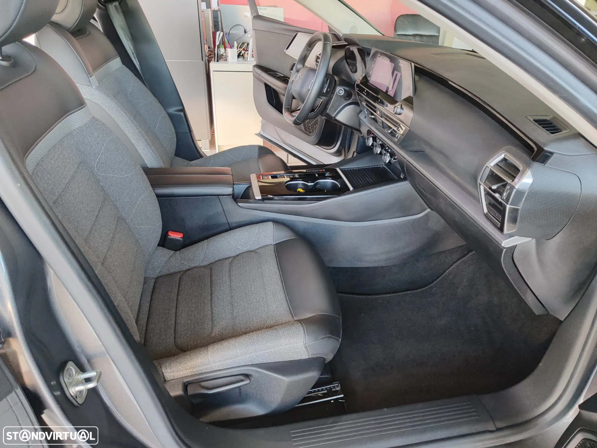 Citroën C5 X 1.6 Hybrid Shine Pack e-EAT8 - 16