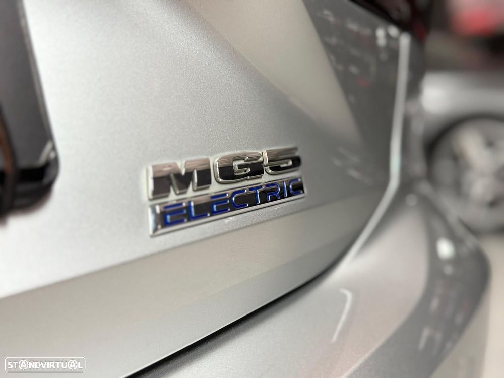 MG MG5 61 kWh Luxury - 11