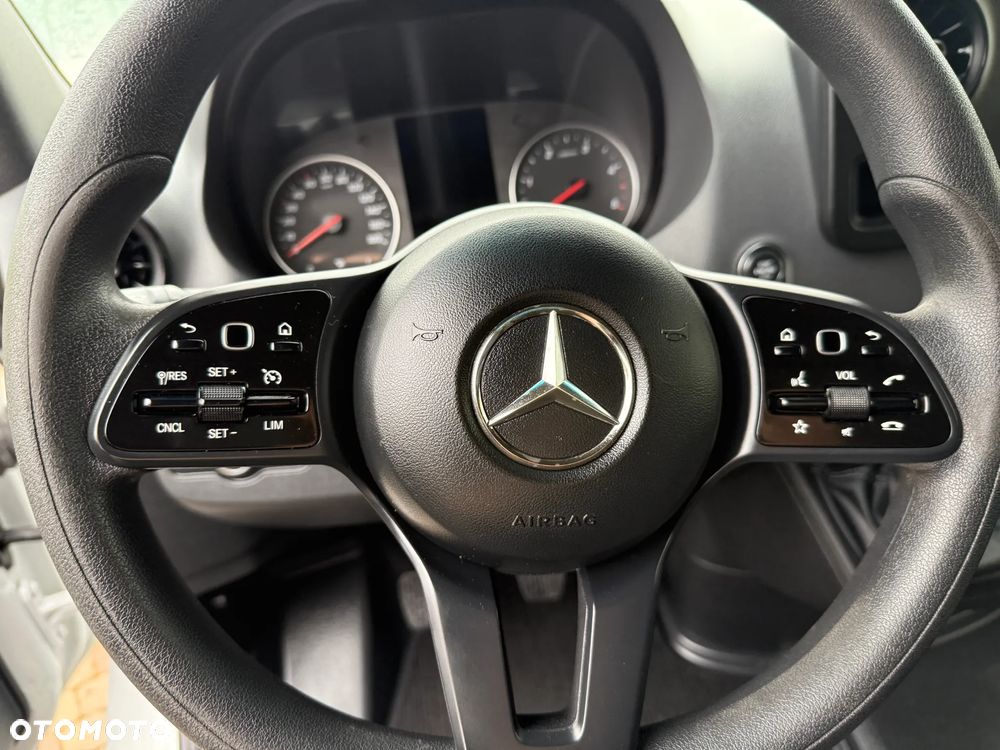 Mercedes-Benz Sprinter 516 CDI Izoterma Winda - 21