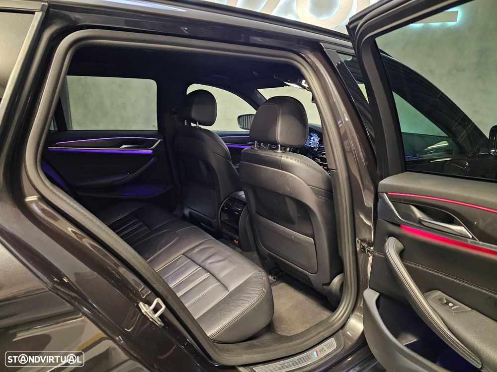 BMW 530 e Pack Desportivo M - 21