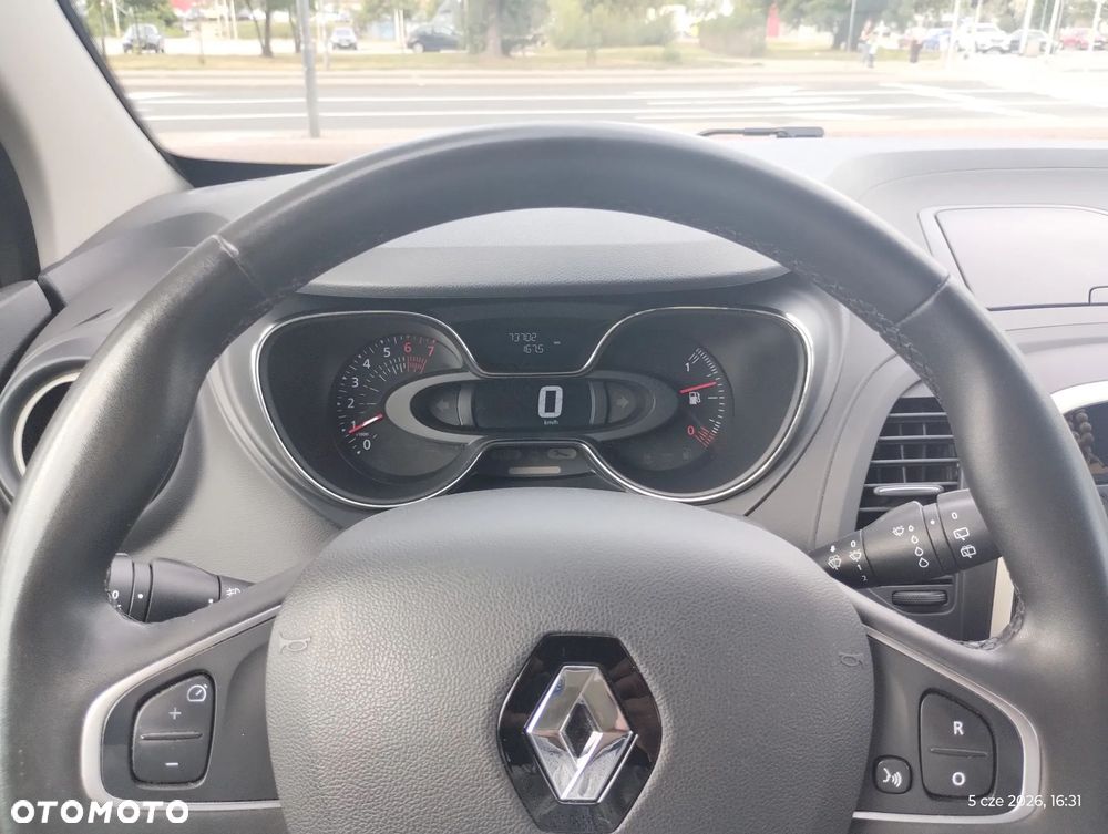 Renault Captur - 16