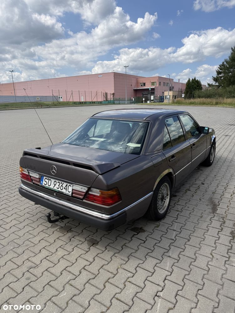 Mercedes-Benz W124 (1984-1993) - 2
