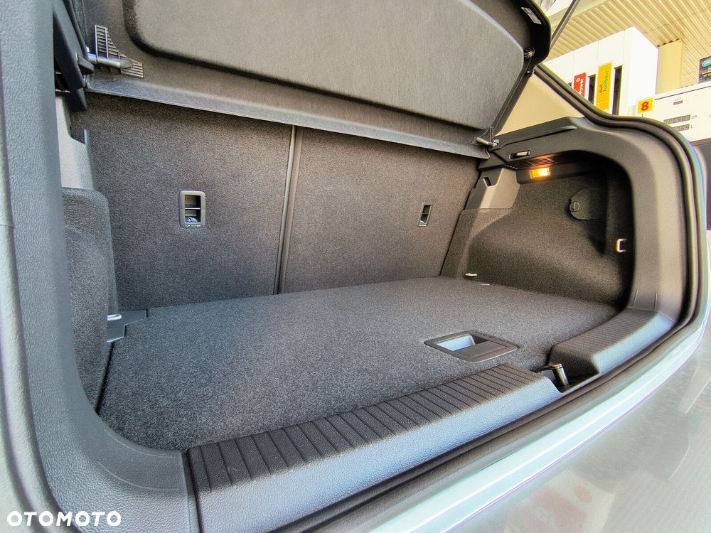 Volkswagen T-Cross 1.0 TSI Life Plus - 27