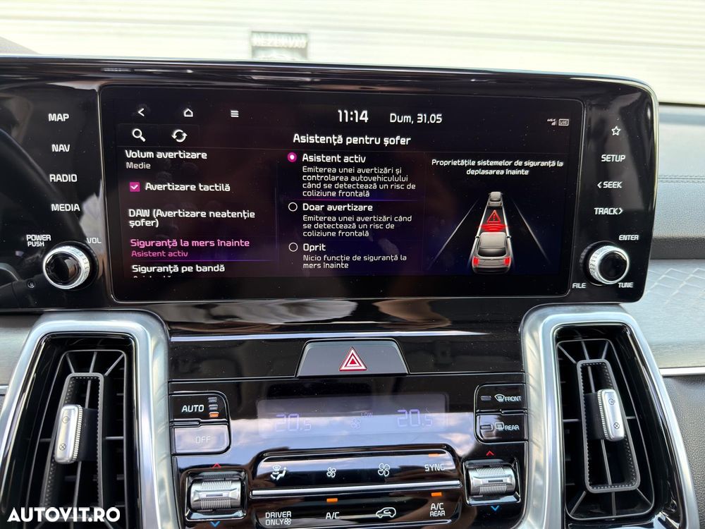 Kia Sorento 1.6 T-GDI HEV 6AT 4x2 7P Premium - 25