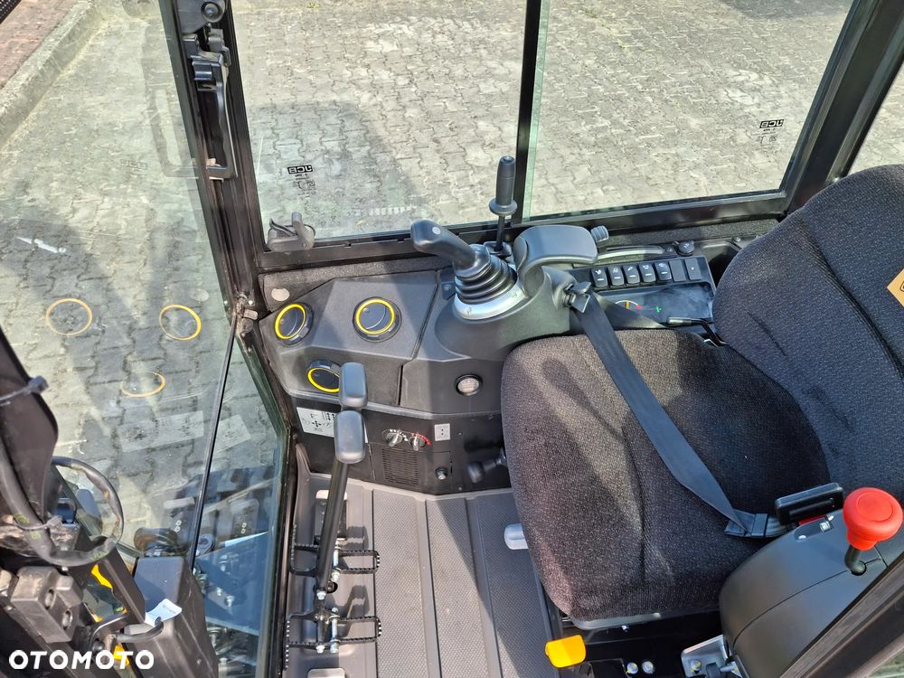 JCB 16C-1 - 13