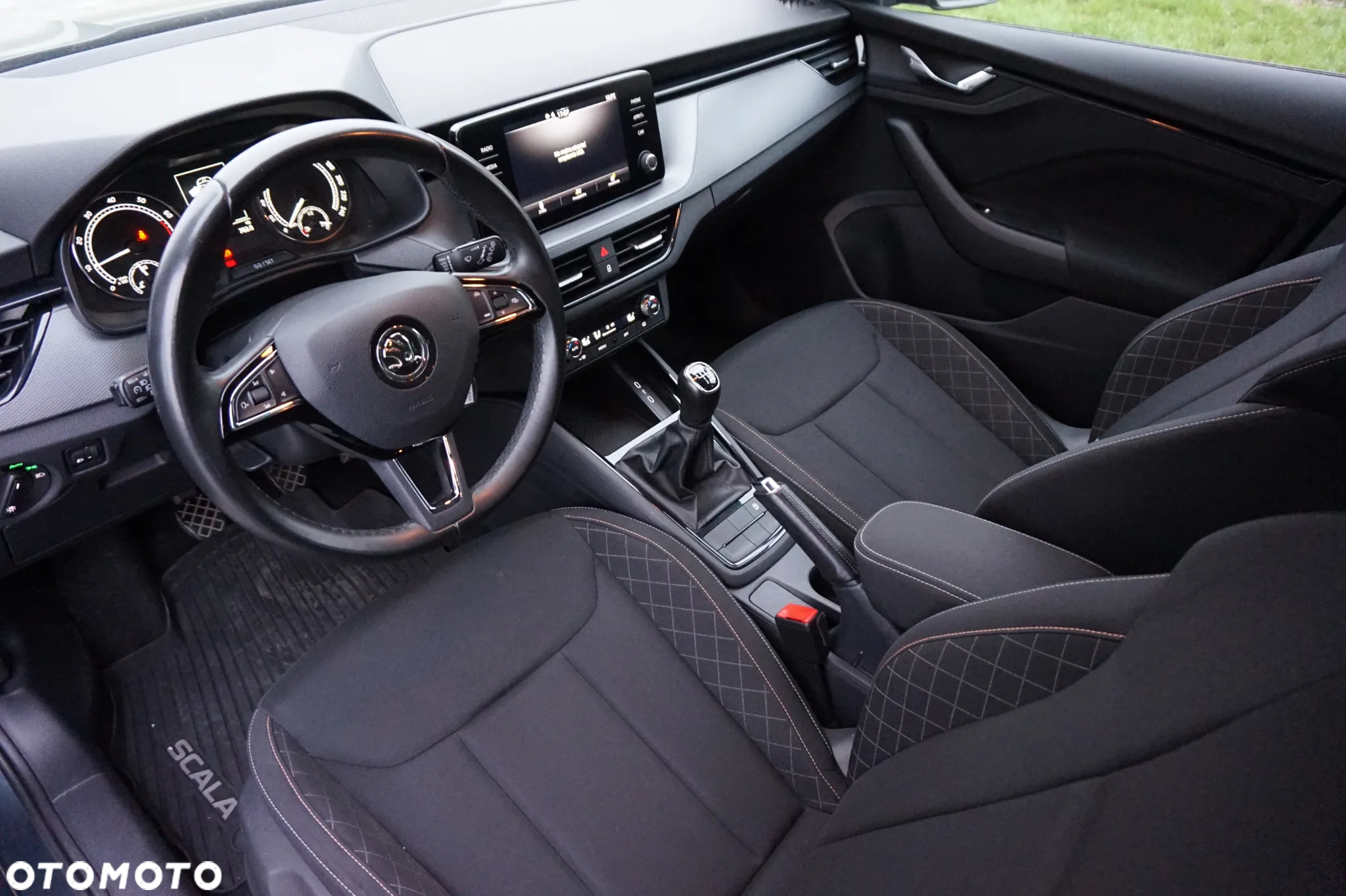 Skoda Scala ver-1-0-tsi-ambition - 17