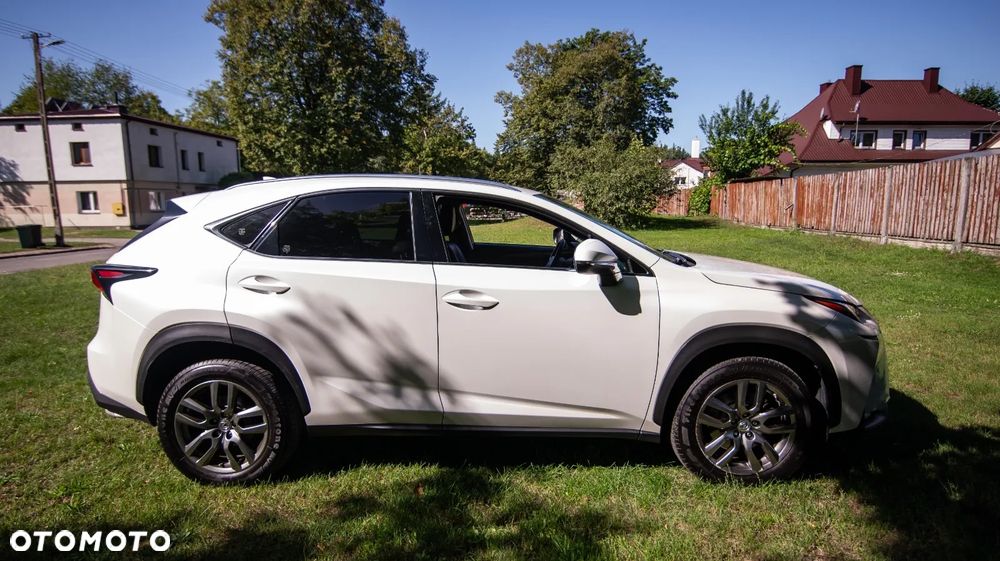 Lexus NX 200t Comfort AWD - 3