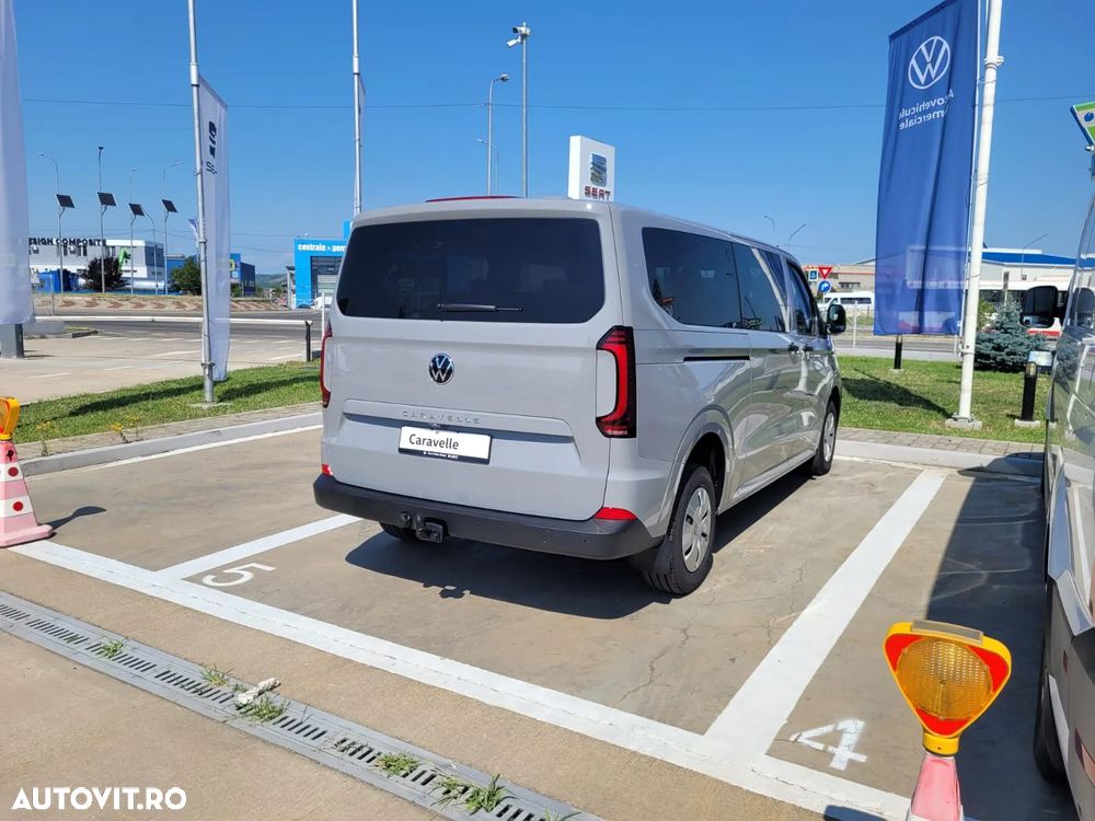 Volkswagen Caravelle - 4