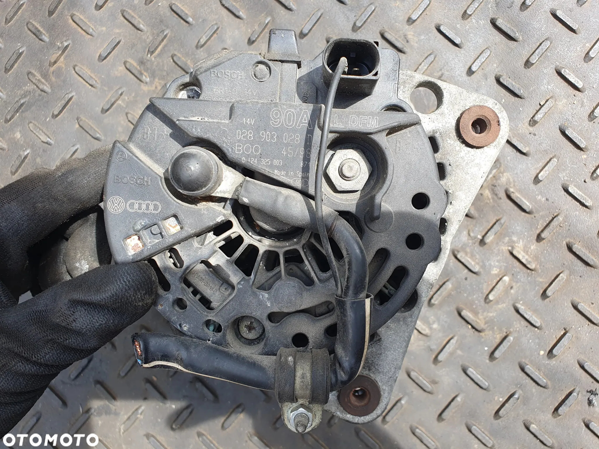 VW AUDI SEAT SKODA 1.4 1.6 ALTERNATOR 028903028D 90A BOSCH ORYGINAŁ POSIADAM 7SZT - 4