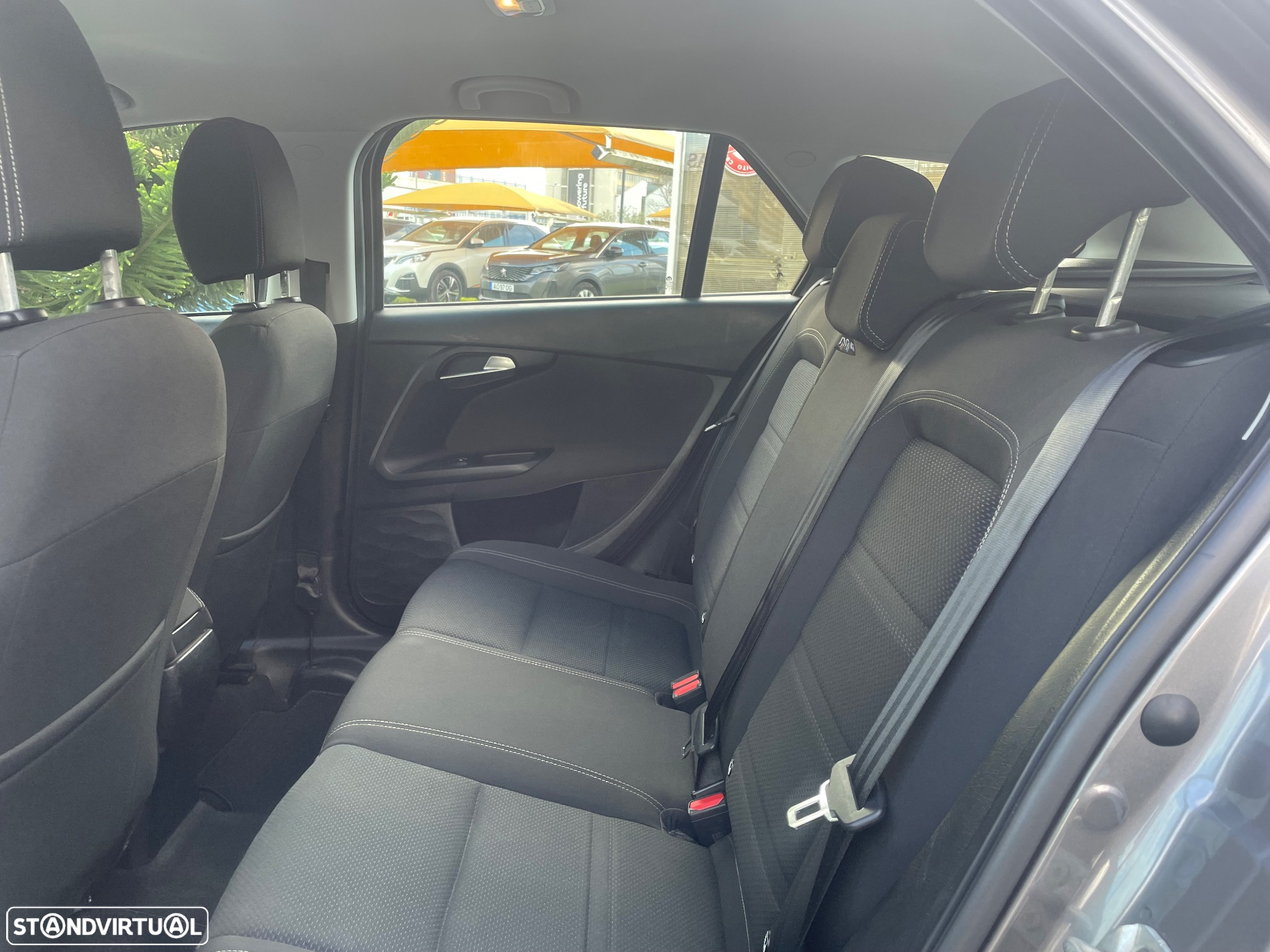 Fiat Tipo Station Wagon 1.3 M-Jet Lounge - 37