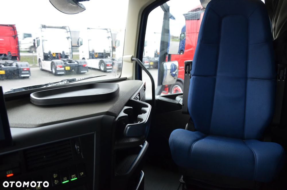 Volvo FH 500 NEW / MEGA / 2022r. / KLIMA P. / FULL LED / ACC / NAVI / KAMERA / DE / 9824 - 12