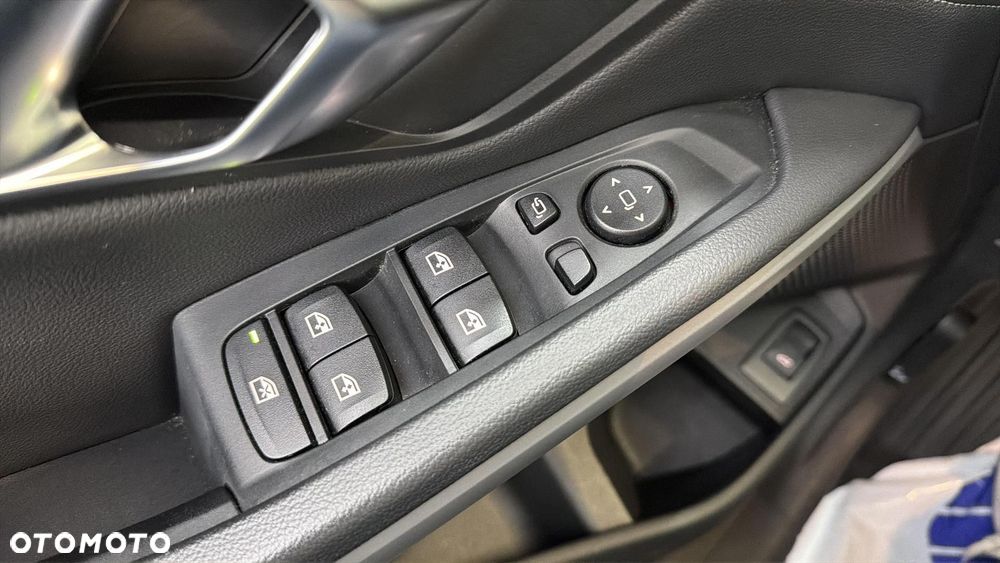 BMW Seria 3 318d mHEV - 31