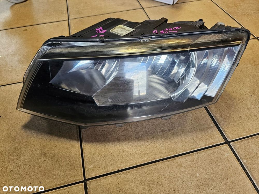 LAMPA LEWY PRZÓD SKODA OCTAVIA III 3 EU - 7