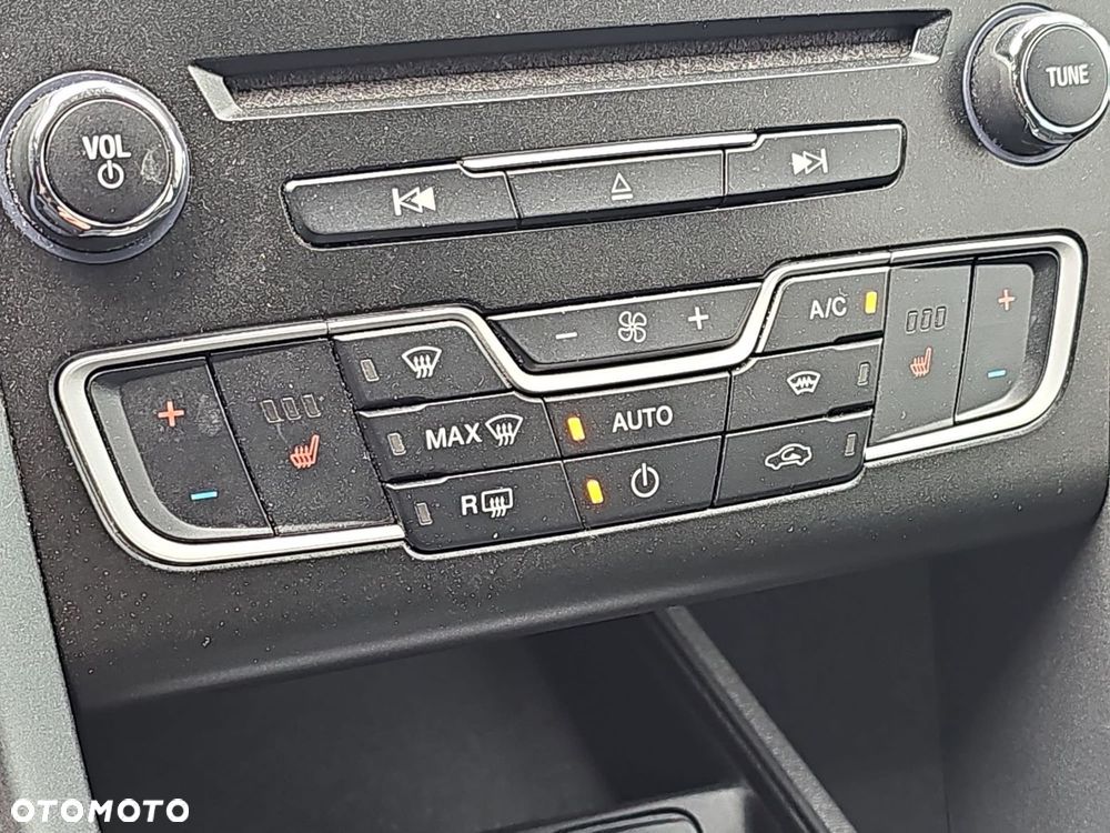 Ford Mondeo - 23