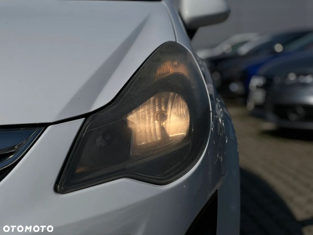Opel Corsa - 12