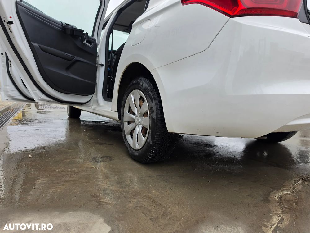 Citroën C-Elysée 1.2 PureTech BVM Feel - 18