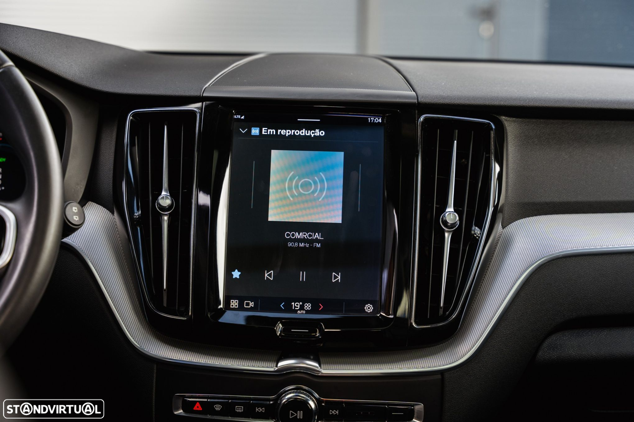 Volvo XC 60 2.0 T6 PHEV R-Design AWD - 50
