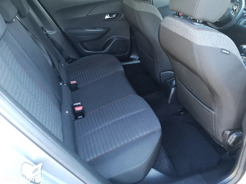 Peugeot 2008 BlueHDi 110 Allure - 21
