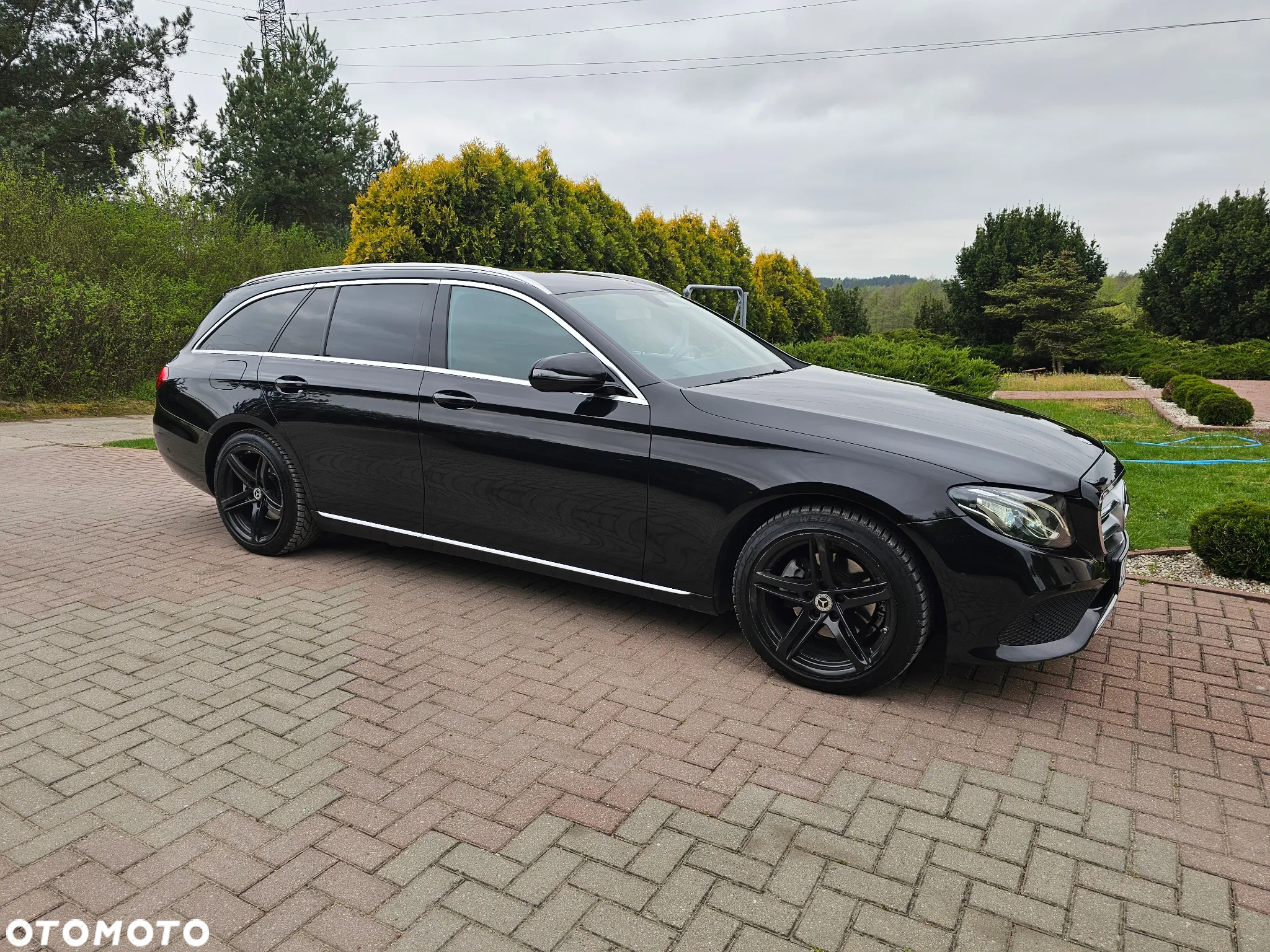 Mercedes-Benz Klasa E 220 d T 9G-TRONIC Sportstyle Edition - 18