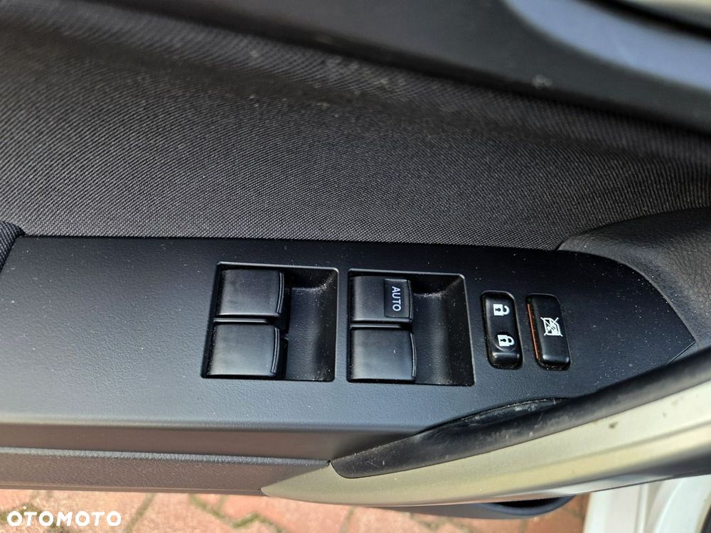 Toyota Auris 1.8 Executive - 16