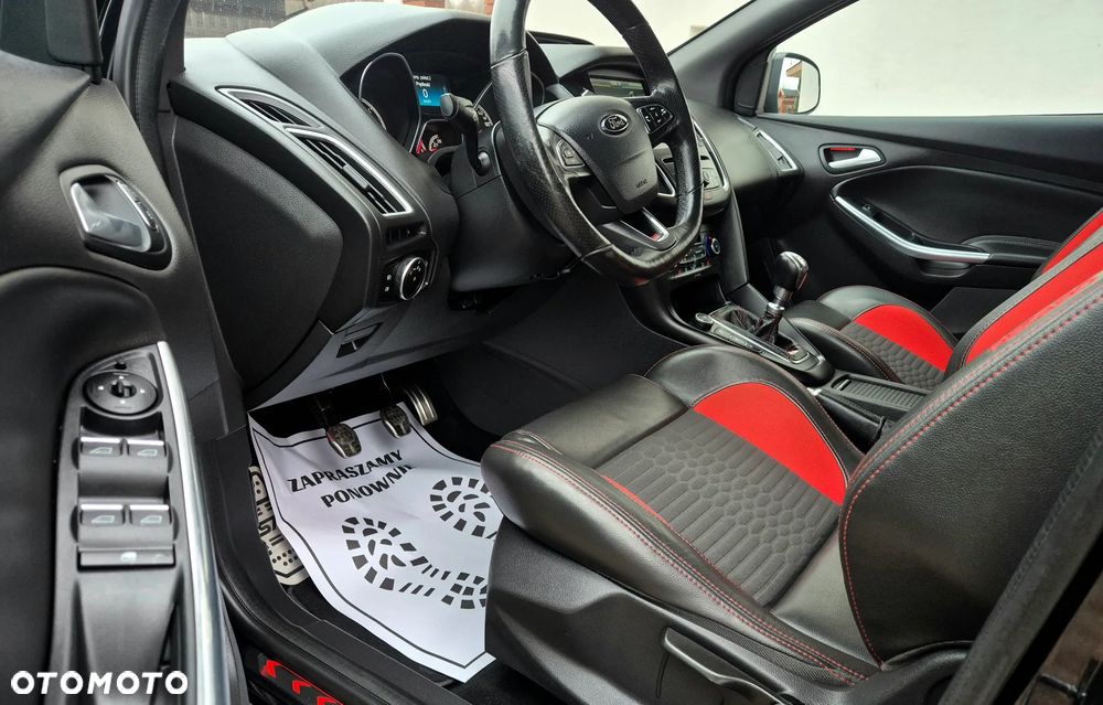 Ford Focus 2.0 TDCi ST - 18