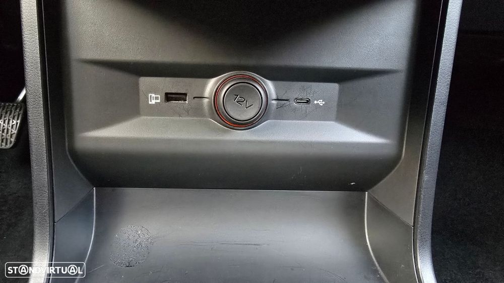 MG MG4 64 kWh Luxury - 46