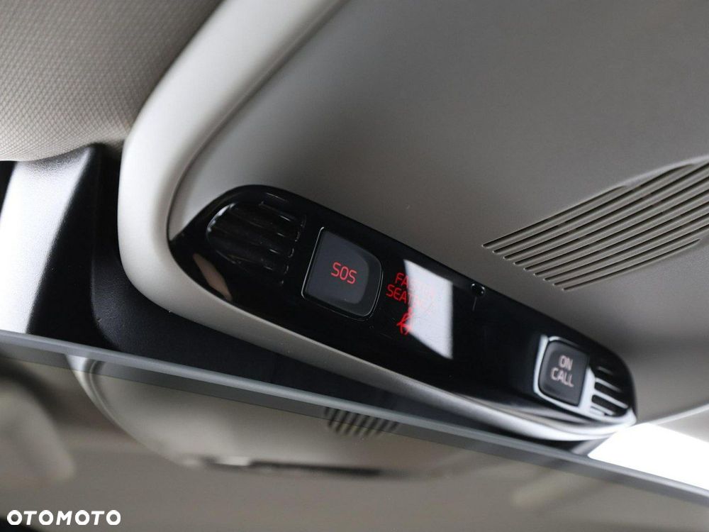 Volvo V40 T2 Momentum - 34