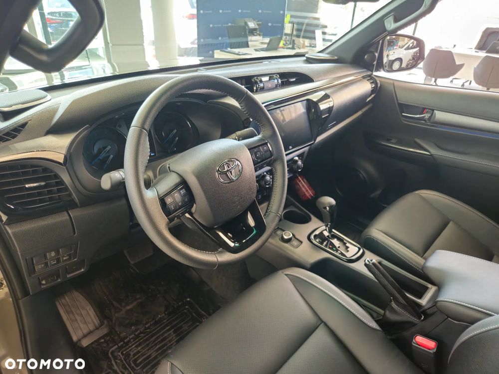 Toyota Hilux 2.8 D-4D Double Cab Invincible 4x4 - 12