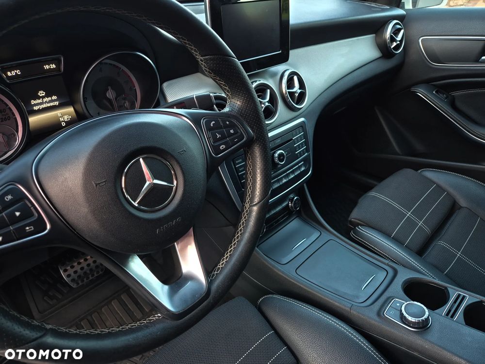 Mercedes-Benz GLA 180 (CDI) d 7G-DCT AMG Line - 35