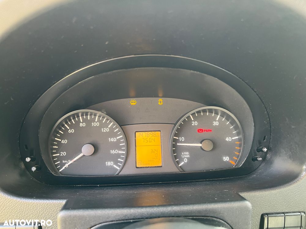 Mercedes-Benz Sprinter - 7