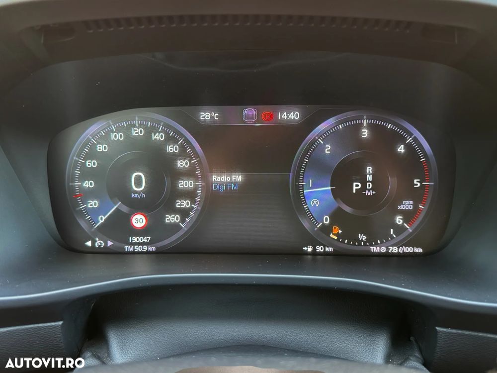 Volvo XC 40 D3 Momentum - 37