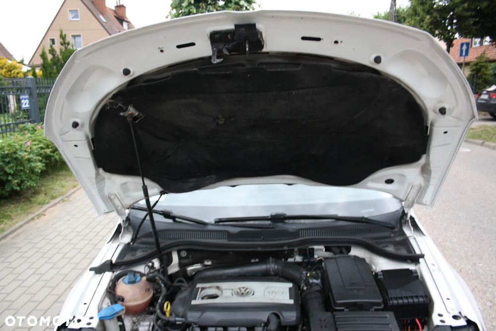 Volkswagen Passat - 18