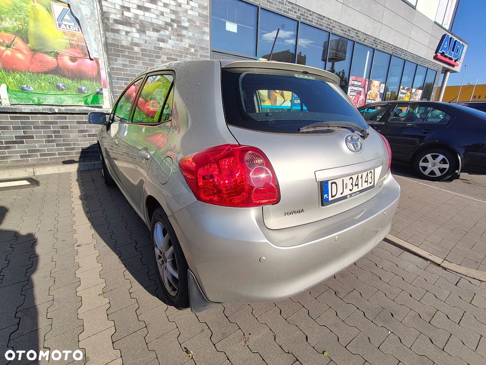 Toyota Auris 1.4 D-4D Luna - 9
