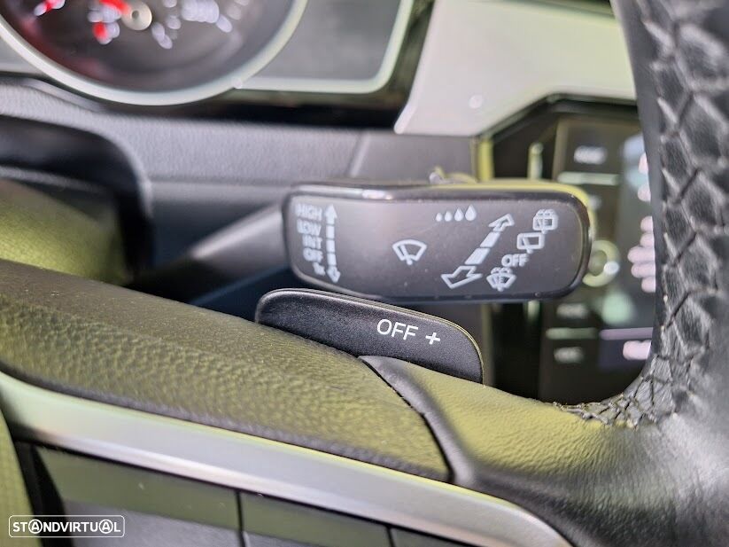 VW Passat Variant 2.0 TDI Business DSG - 18