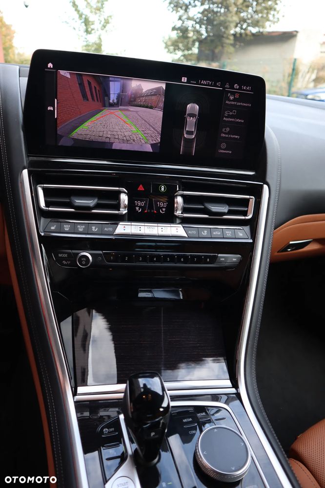 BMW Seria 8 840d xDrive mHEV - 14