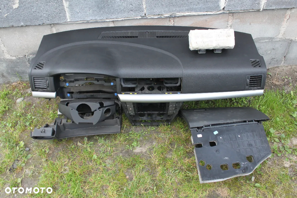 Deska rozdzielcza schowek airbag Opel Vectra C GTS przedlift