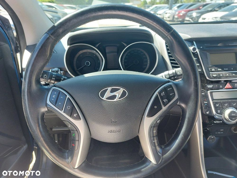 Hyundai i30 - 22