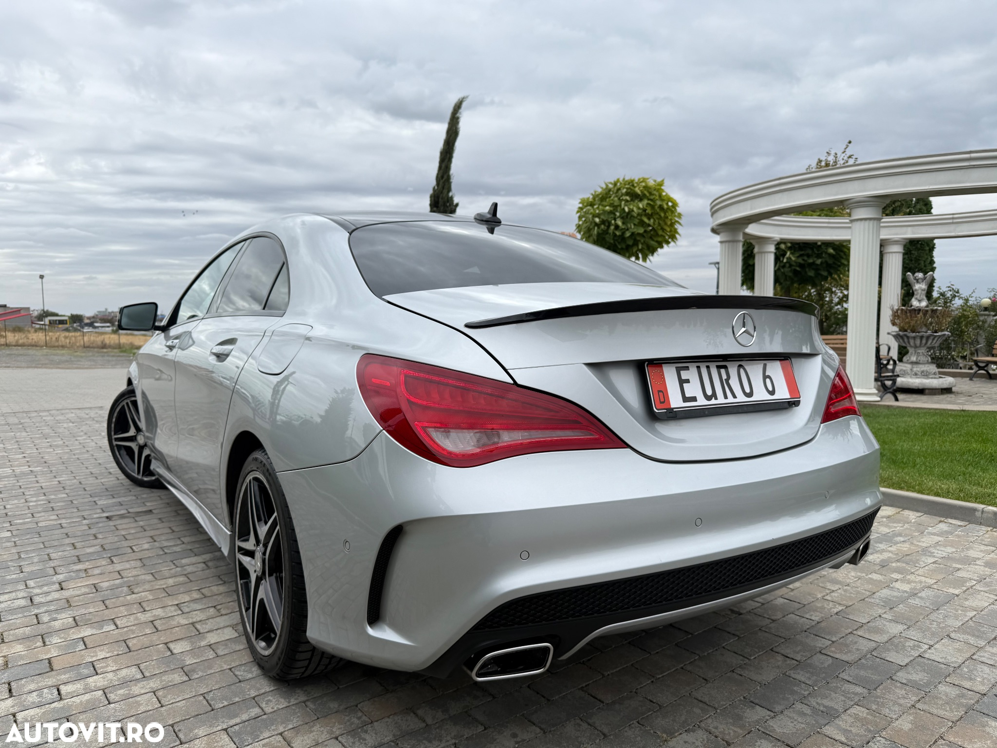 Mercedes-Benz CLA 180 7G-DCT AMG Line - 2