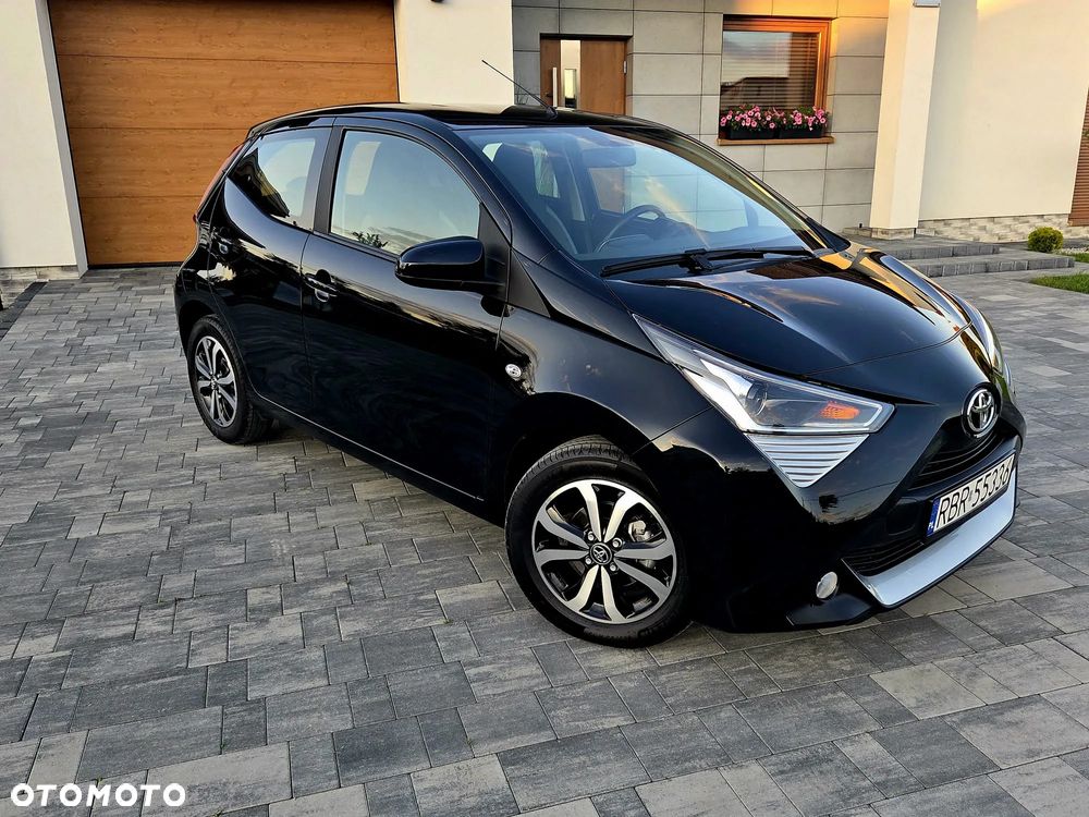 Toyota Aygo x.shift x-play connect - 3
