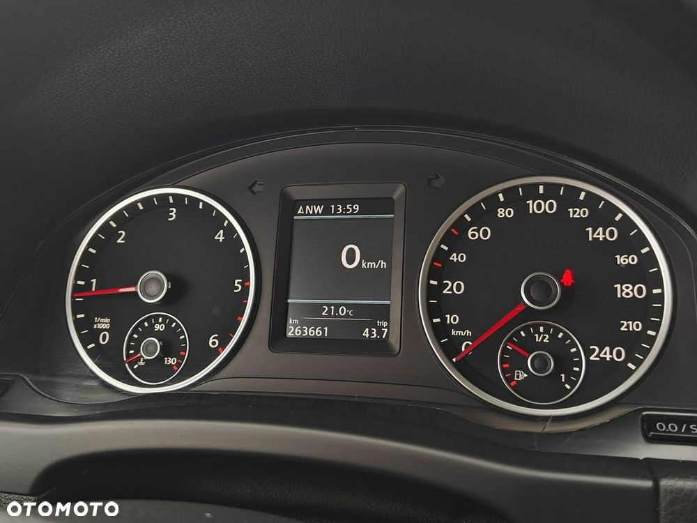 Volkswagen Tiguan - 16