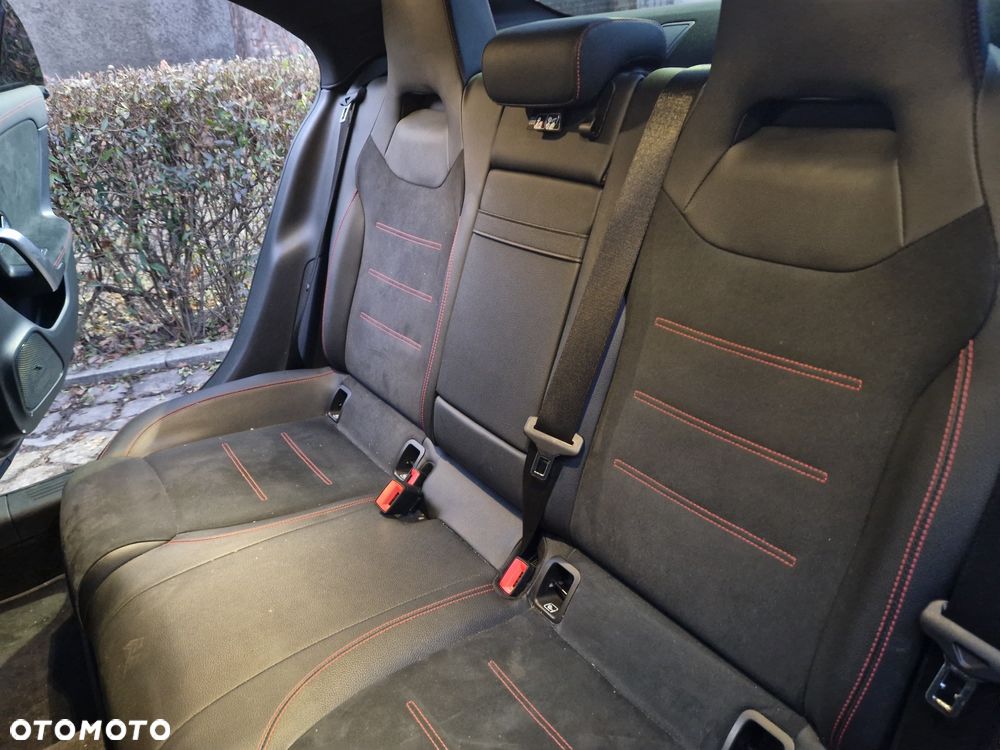 Mercedes-Benz CLA 200 AMG Line 7G-DCT - 9