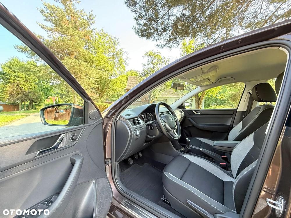 Skoda RAPID 1.2 TSI Ambition - 14