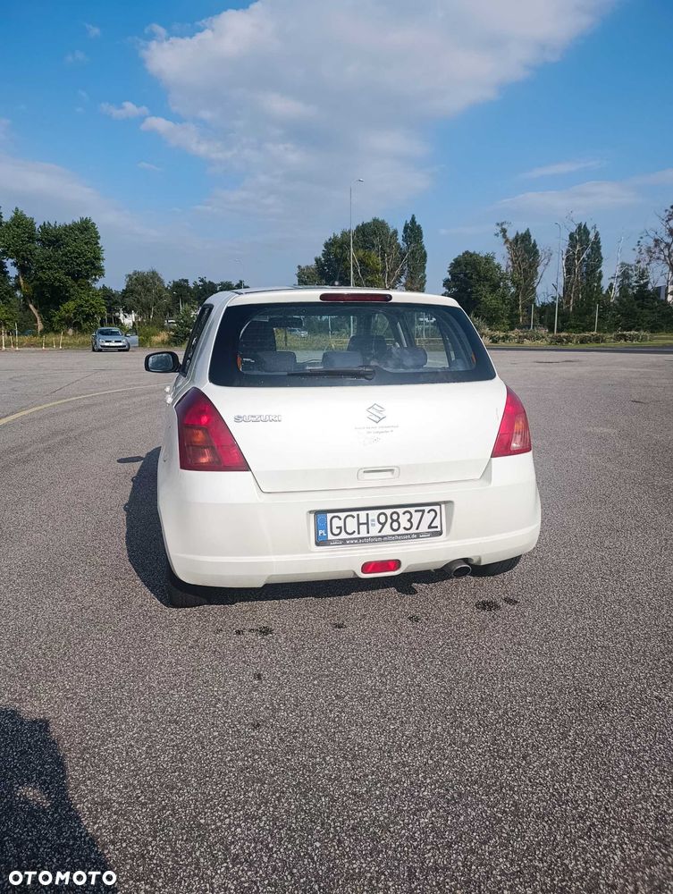Suzuki Swift - 3