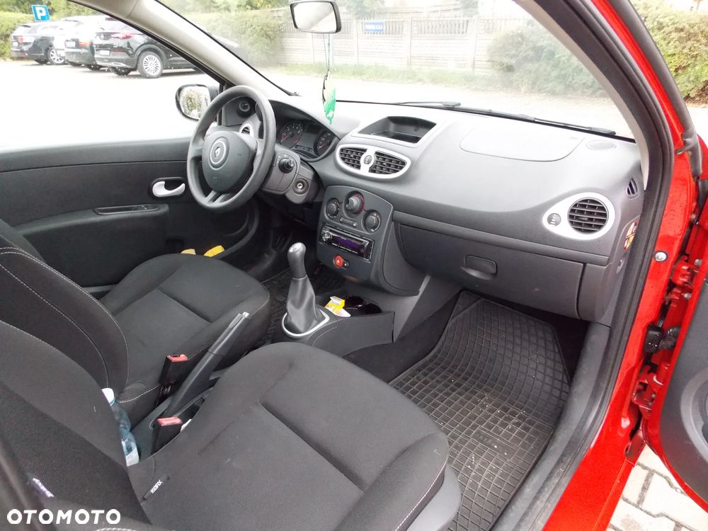 Renault Clio - 6