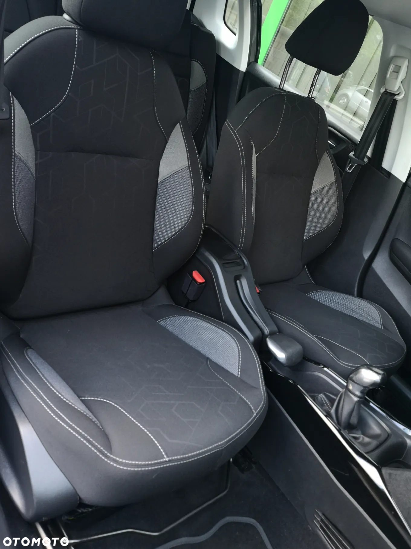 Peugeot 2008 1.5 BlueHDi Style - 21