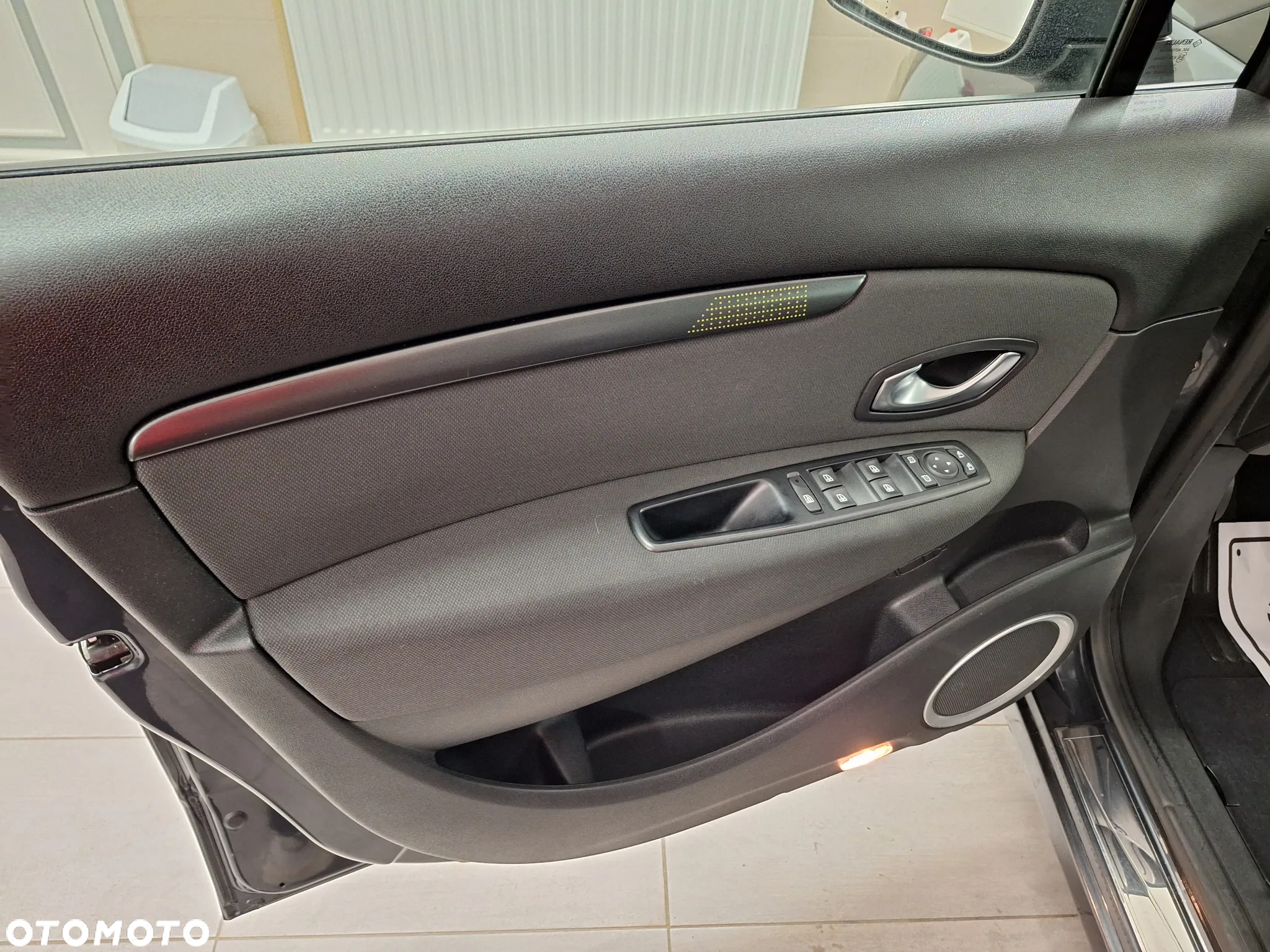 Renault Scenic 1.4 16V TCE TomTom Edition - 20