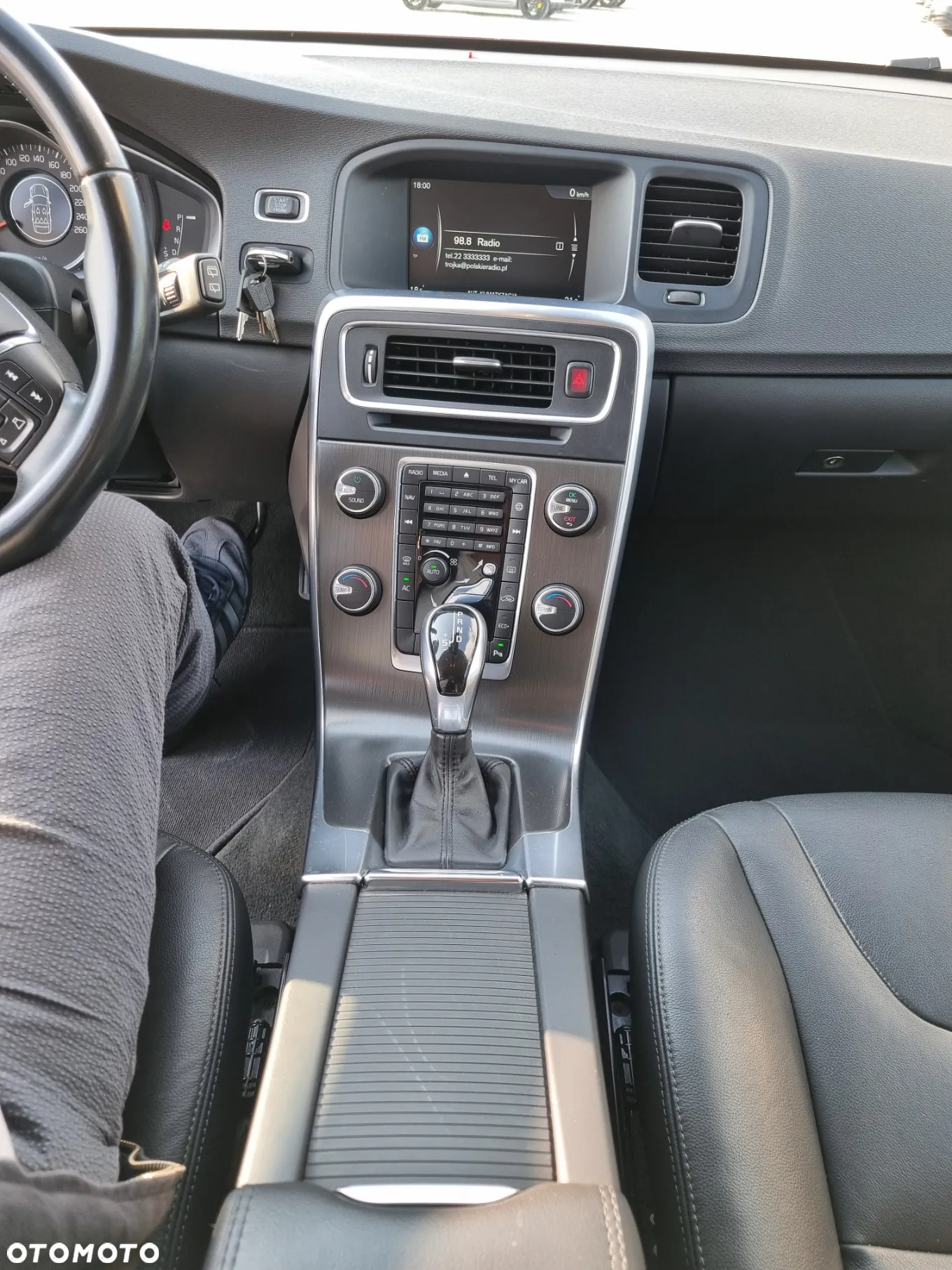 Volvo V60 D4 Drive-E Momentum - 19
