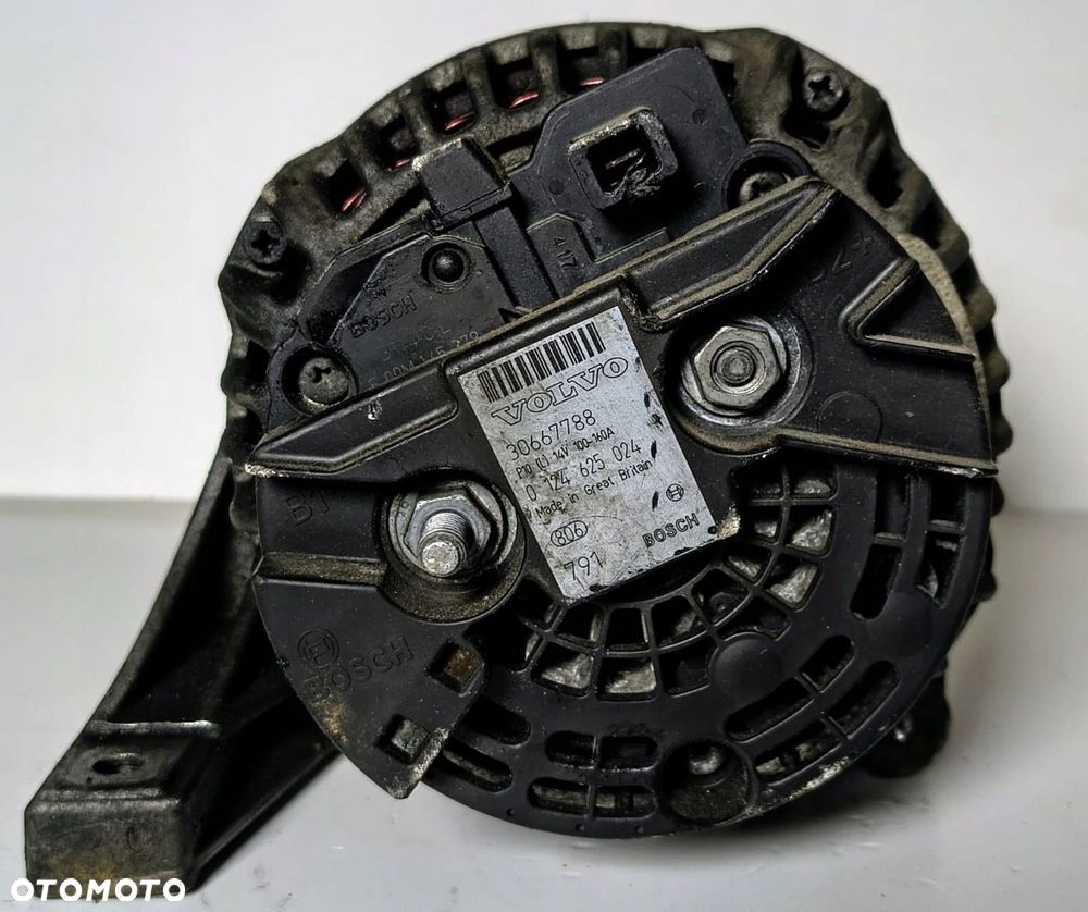 ALTERNATOR Volvo S60 I V70 II 2.4 D5, 30667788 - 1