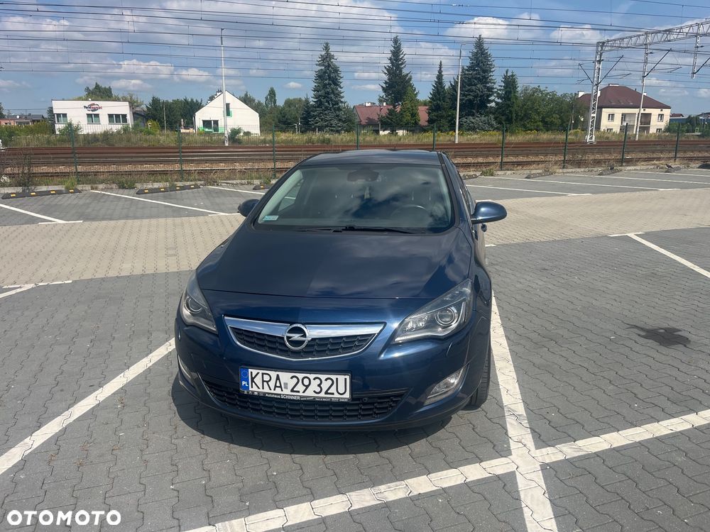 Opel Astra 1.4 Turbo Cosmo - 1