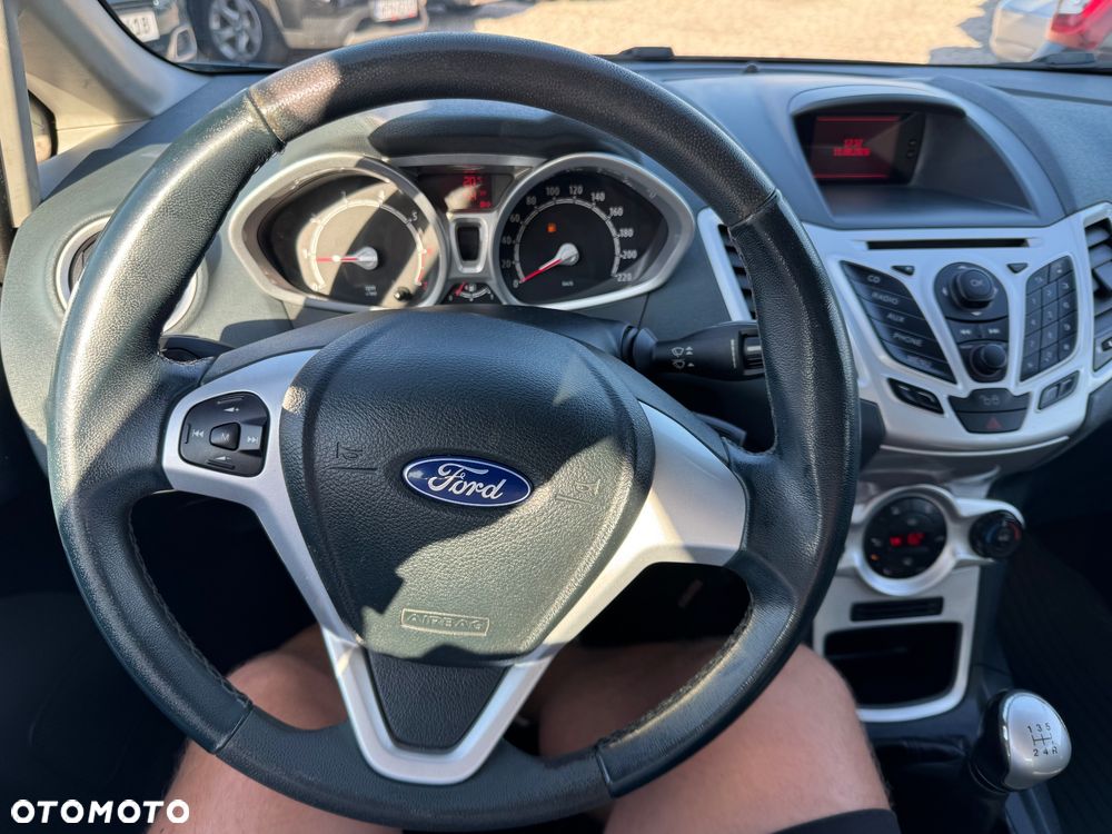 Ford Fiesta - 13